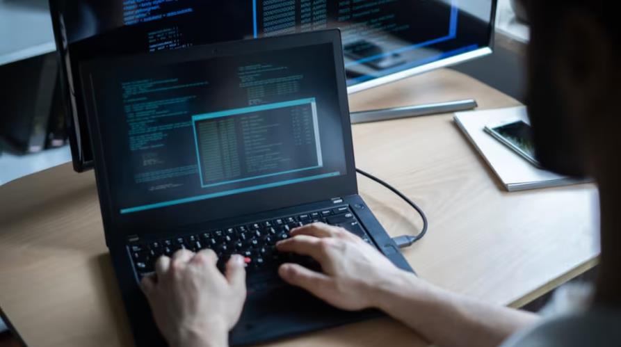 烟台小程序开发破局关键：筑牢AWS DevOps工程师核心能力